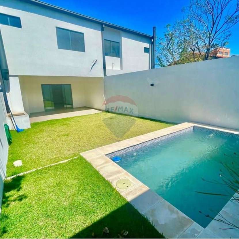 Imagen 1 de Duplex a estrenar con piscina en Loma Pytá