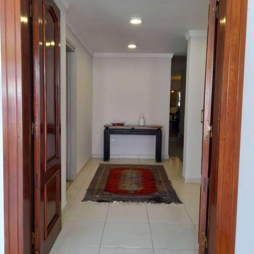 Imagen 2 de Casa 5 dormitorios barrio Mburucuyá id 44177