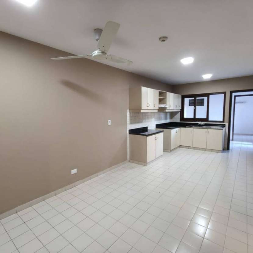 Imagen 2 de Departamento de 3 dormitorios sobre avenida España