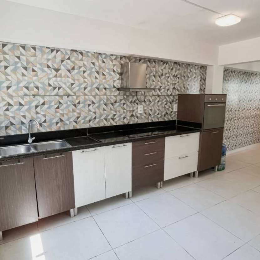 Imagen 5 de Casa 3 dormitorios zona Yacht en Lambaré id 43634