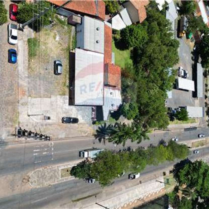 Imagen 3 de Terreno en esquina sobre Av. Santa Teresa