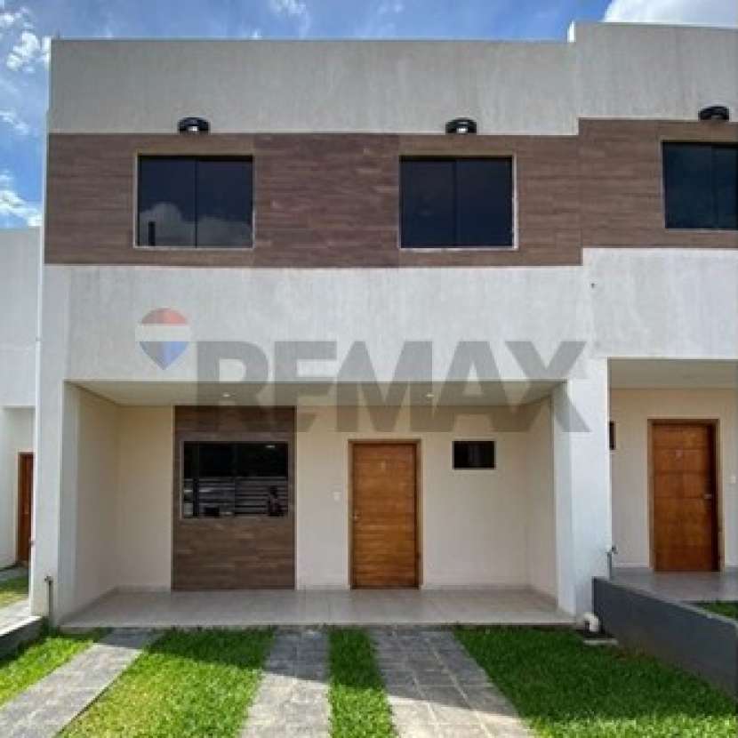 Imagen 1 de Duplex en barrio cerrado El Paraíso Lambaré