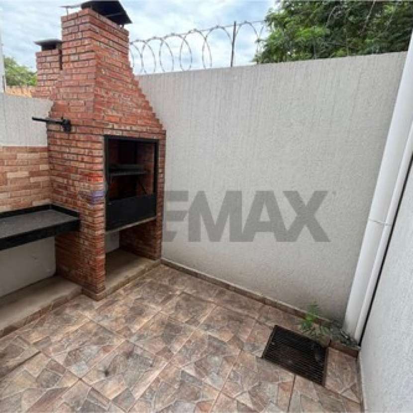 Imagen 5 de Duplex en barrio cerrado El Paraíso Lambaré