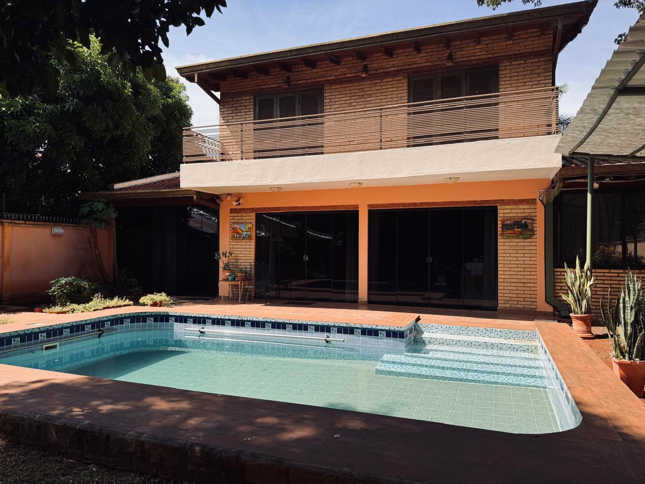 Imagen 1 de Vendo casa con piscina en el barrio Carmelitas de Cambyreta