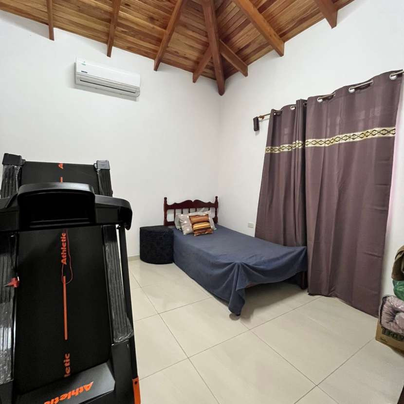 Imagen 5 de Casa en esquina en el barrio las delicias de Encarnación