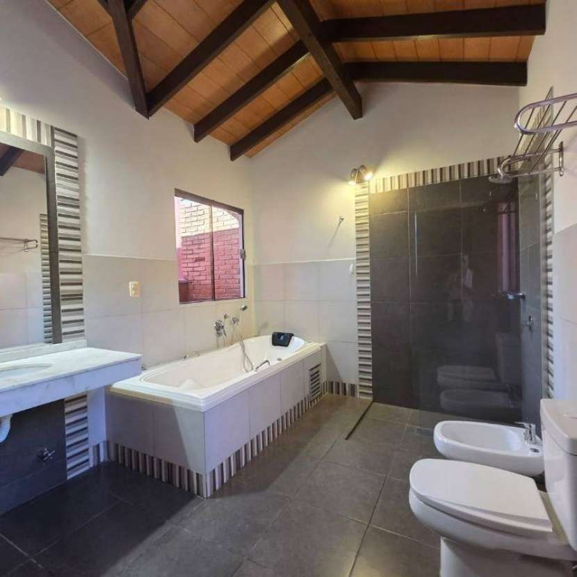 Imagen 8 de Casa en Barrio Mariscal Estigarribia