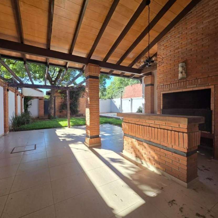 Imagen 3 de Casa en Barrio Mariscal Estigarribia