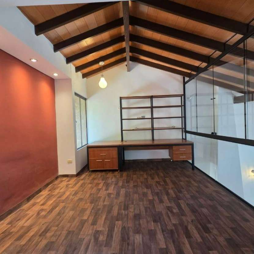 Imagen 6 de Casa en Barrio Mariscal Estigarribia