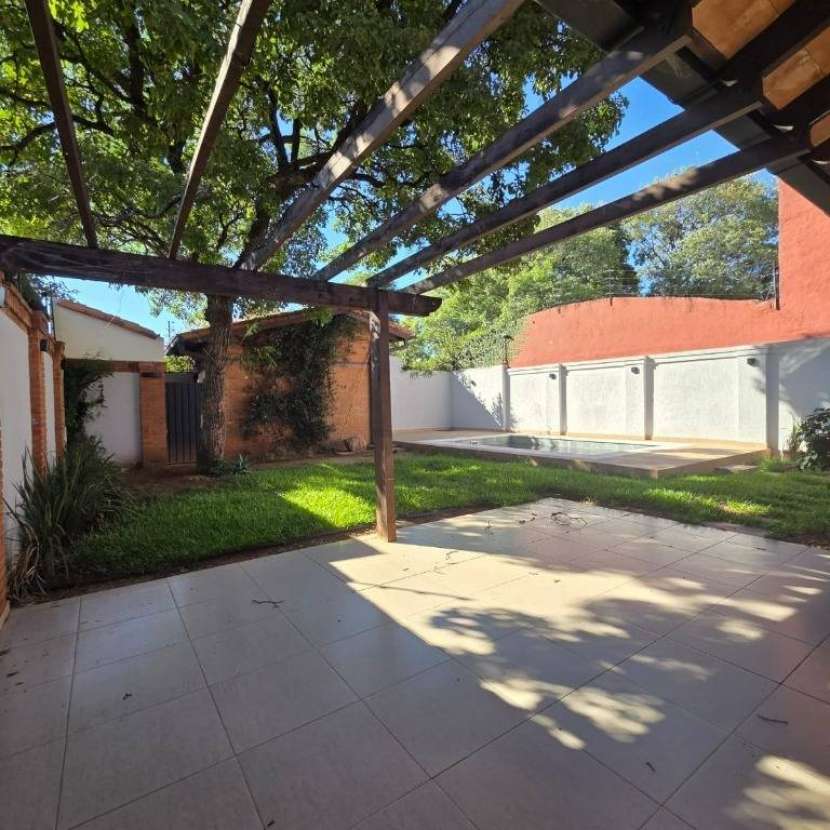Imagen 4 de Casa en Barrio Mariscal Estigarribia
