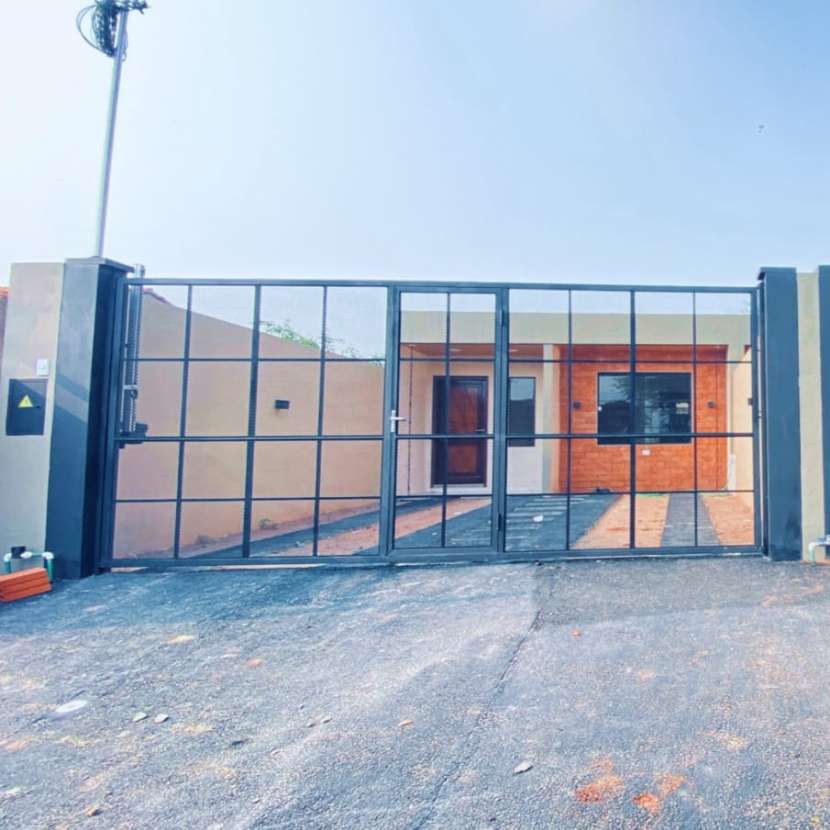Imagen 1 de Chalet en Ñemby