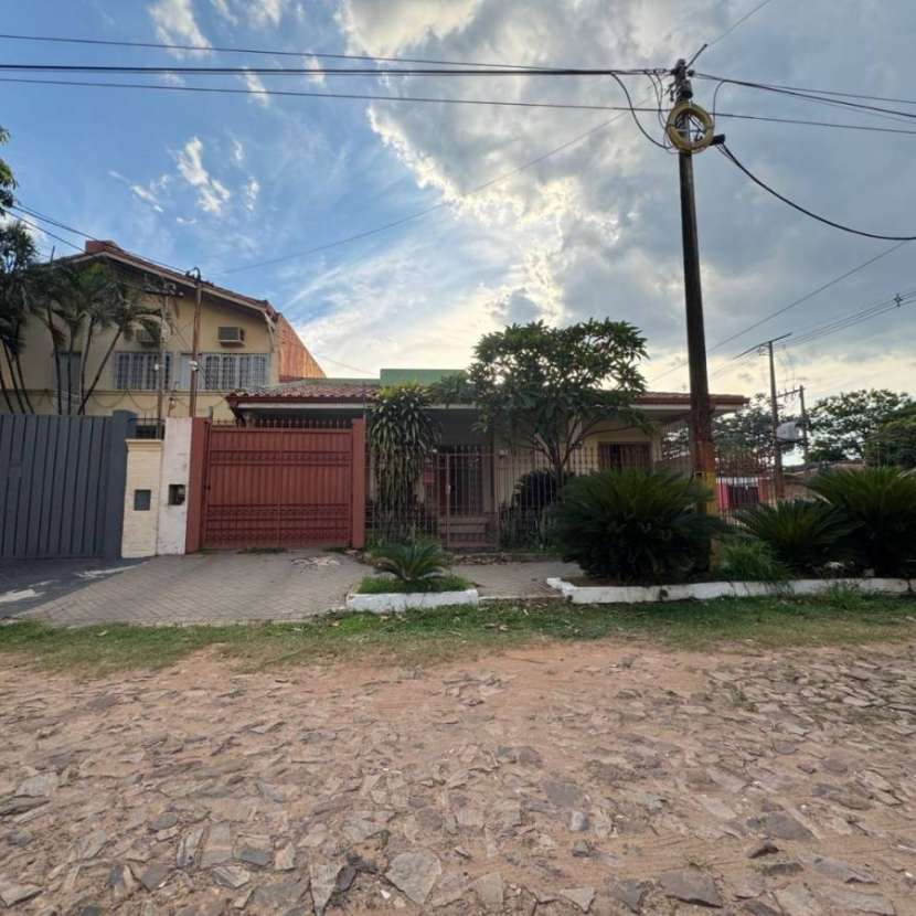 Imagen 2 de Casa en Fernando de la Mora zona Norte ID: 44202