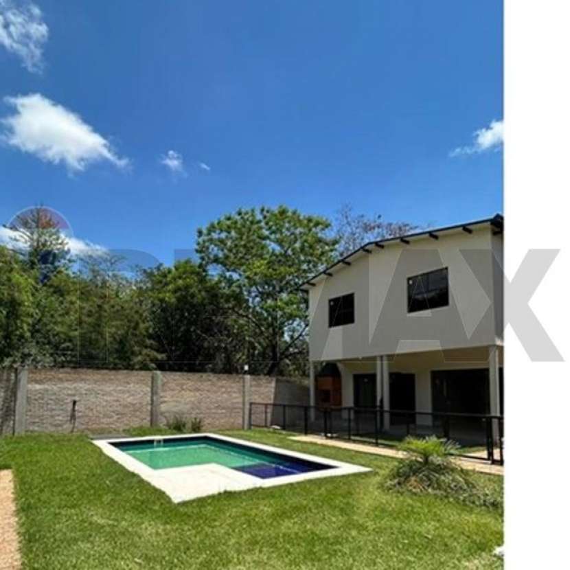Imagen 1 de Duplex en Luque Loma Merlo