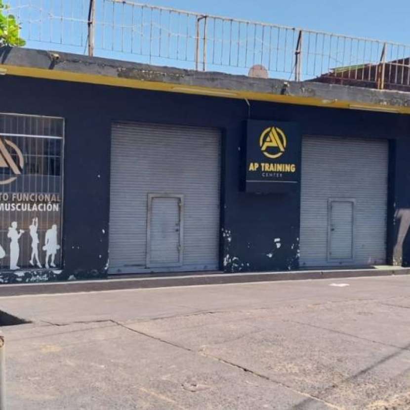 Imagen 1 de Inmueble comercial en esquina sobre Félix Bogado