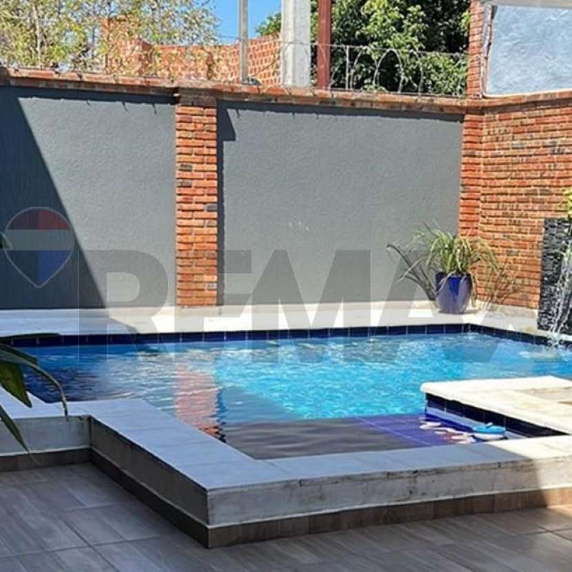 Imagen 4 de Casa con piscina en San Lorenzo