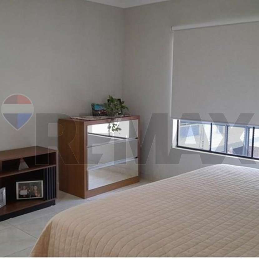 Imagen 1 de Casa con piscina en San Lorenzo
