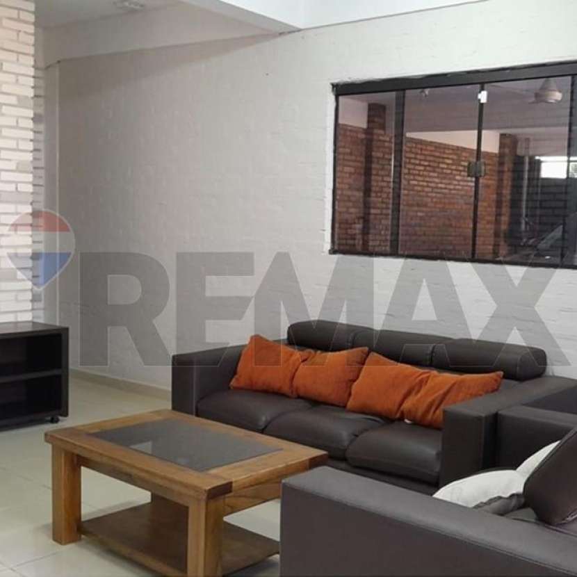 Imagen 7 de Casa con piscina en San Lorenzo